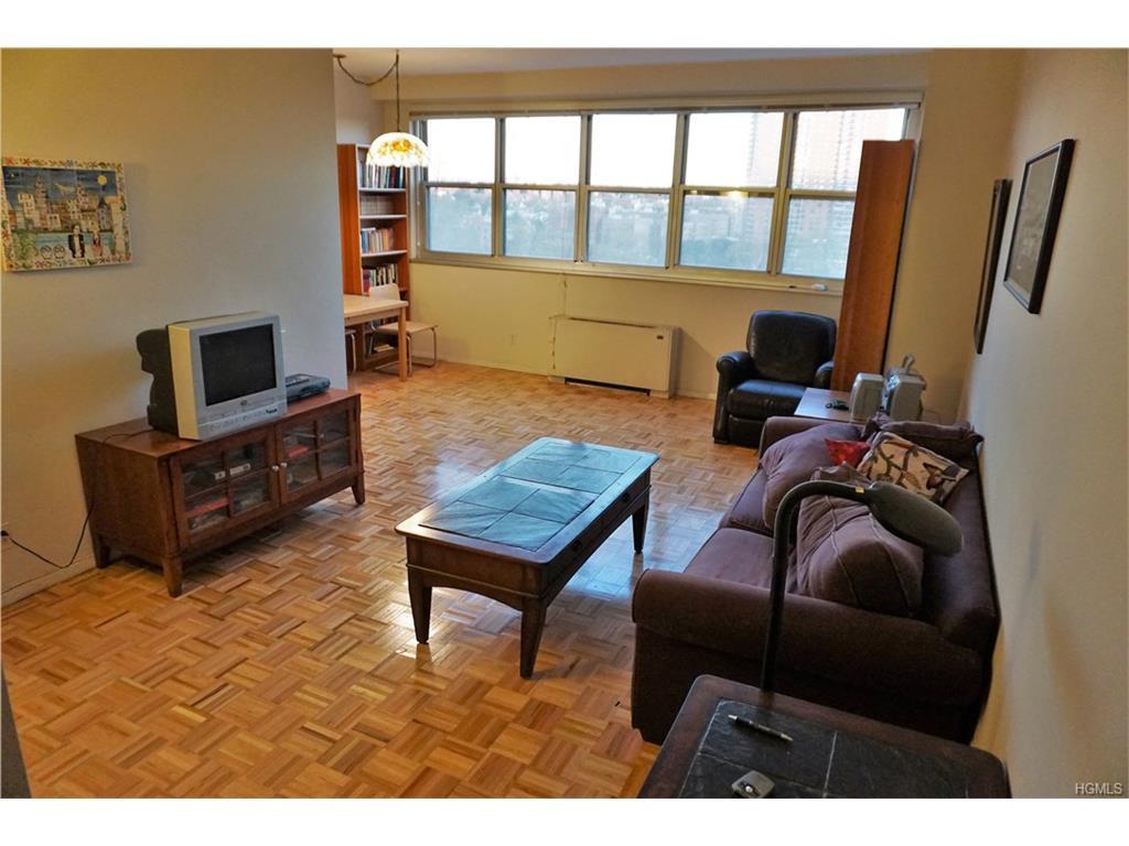 555 Kappock Street - Photo 1