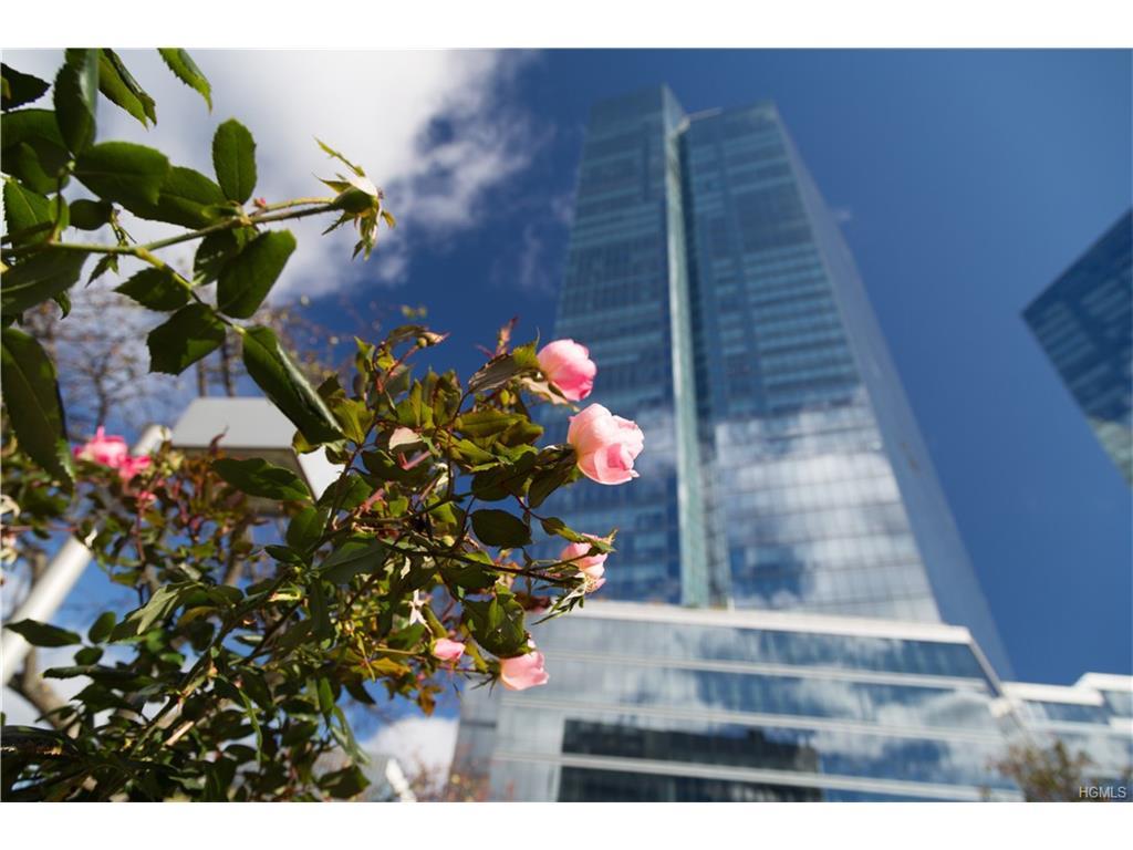 5 Renaissance Square - Photo 1