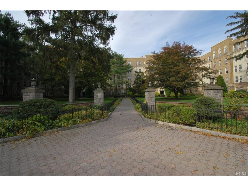 472 Gramatan Avenue - Photo 1