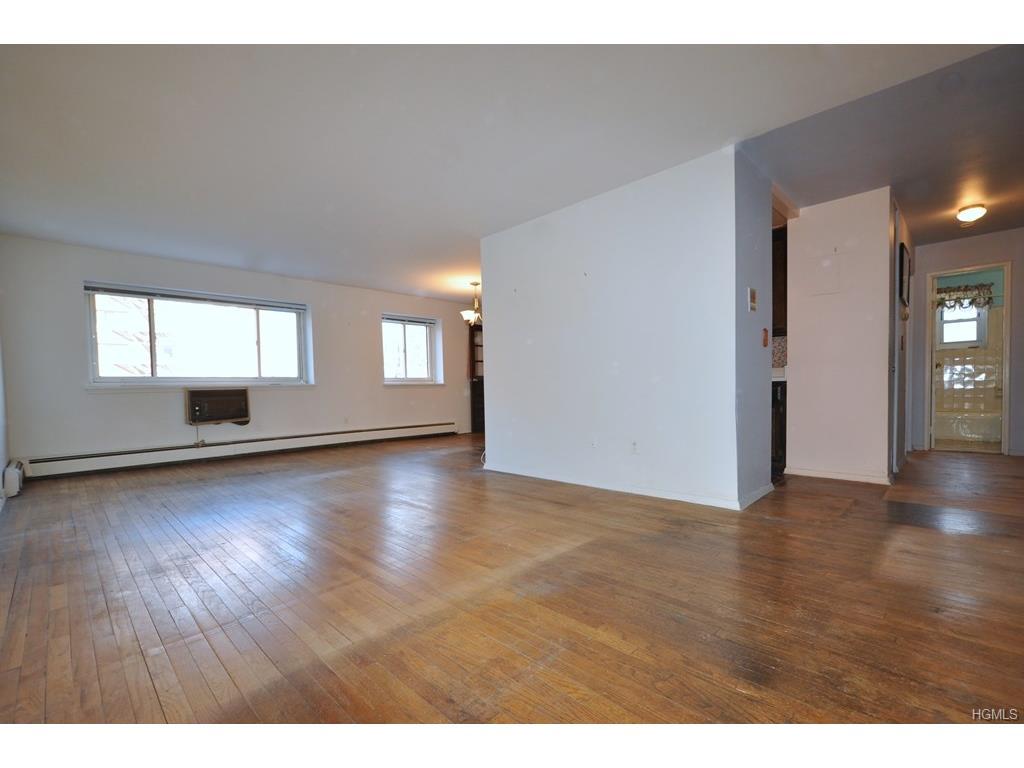 395 Westchester Avenue - Photo 1