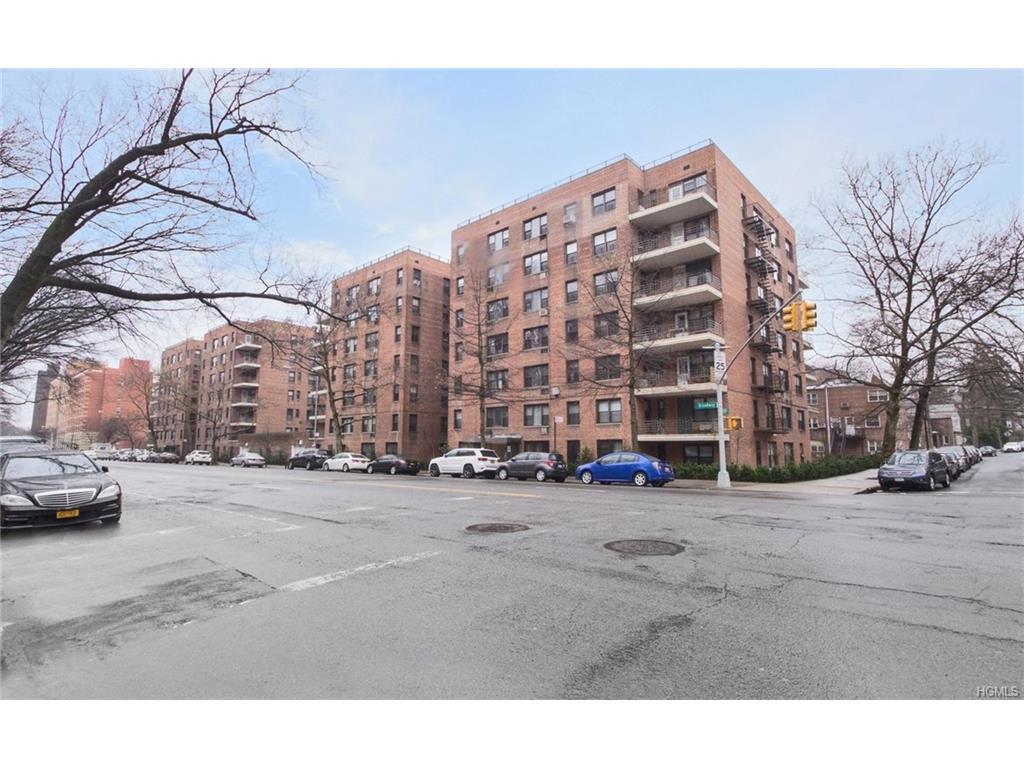 6495 Broadway Avenue - Photo 1