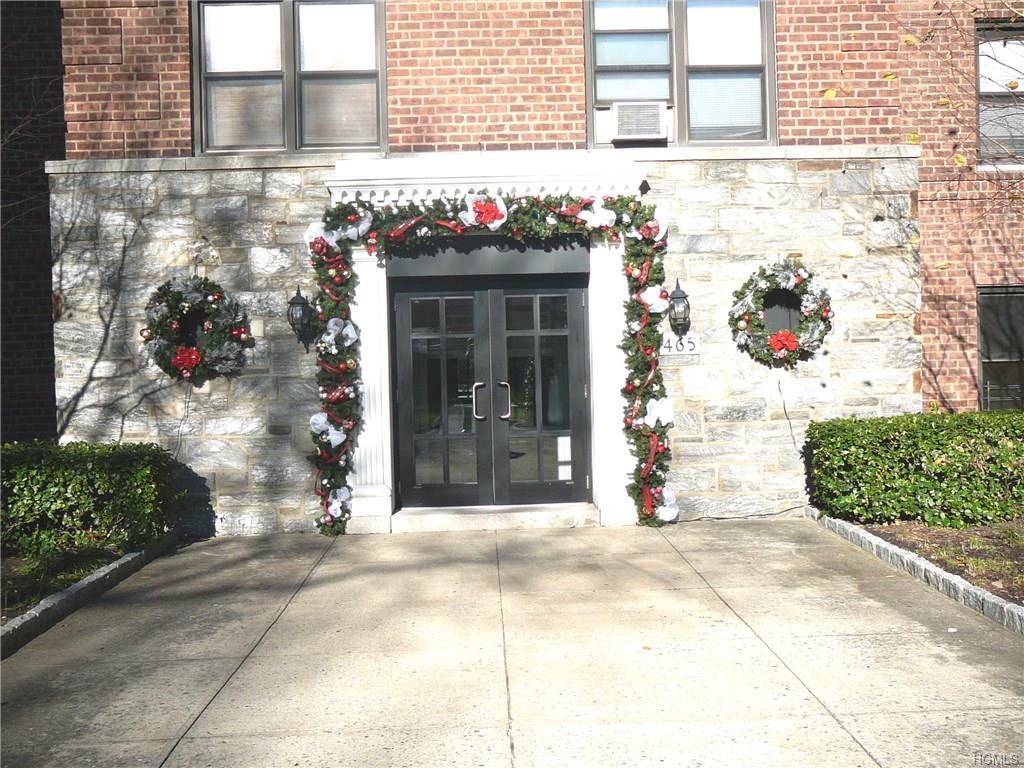 465 Lincoln Avenue - Photo 1