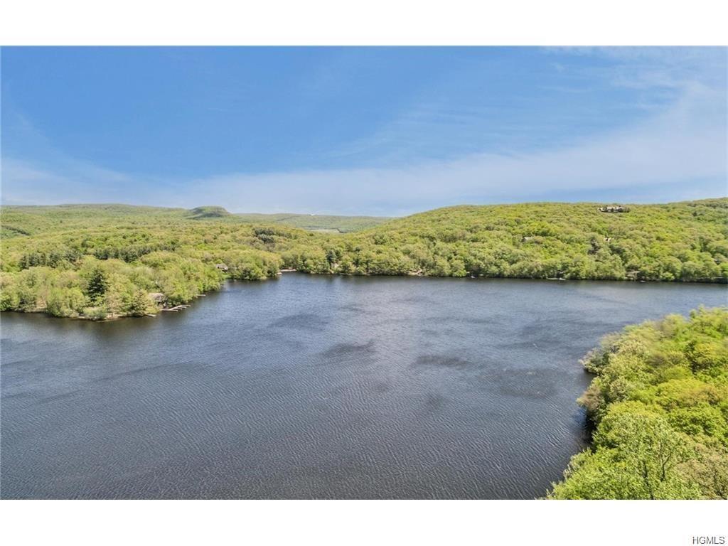 15 Beaver Pond Road - Photo 1