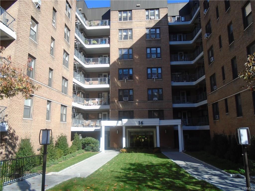 16 Broadway - Photo 1