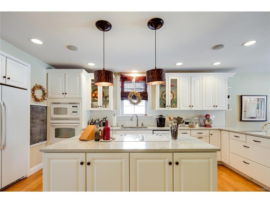 275 East Drive - Photo 1