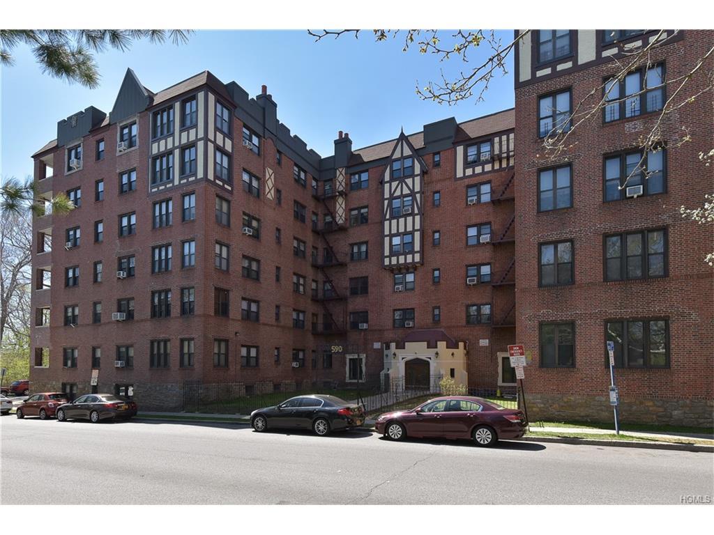 590 Third Street - Photo 1