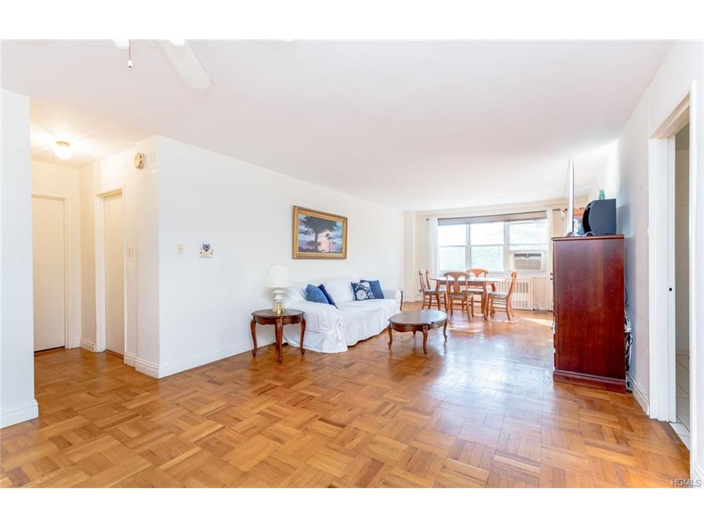 3935 Blackstone Avenue - Photo 1