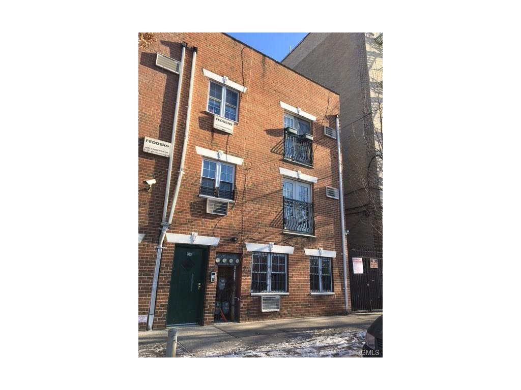 1352 University Avenue - Photo 1
