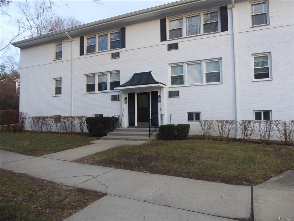 15 Avon Circle - Photo 1