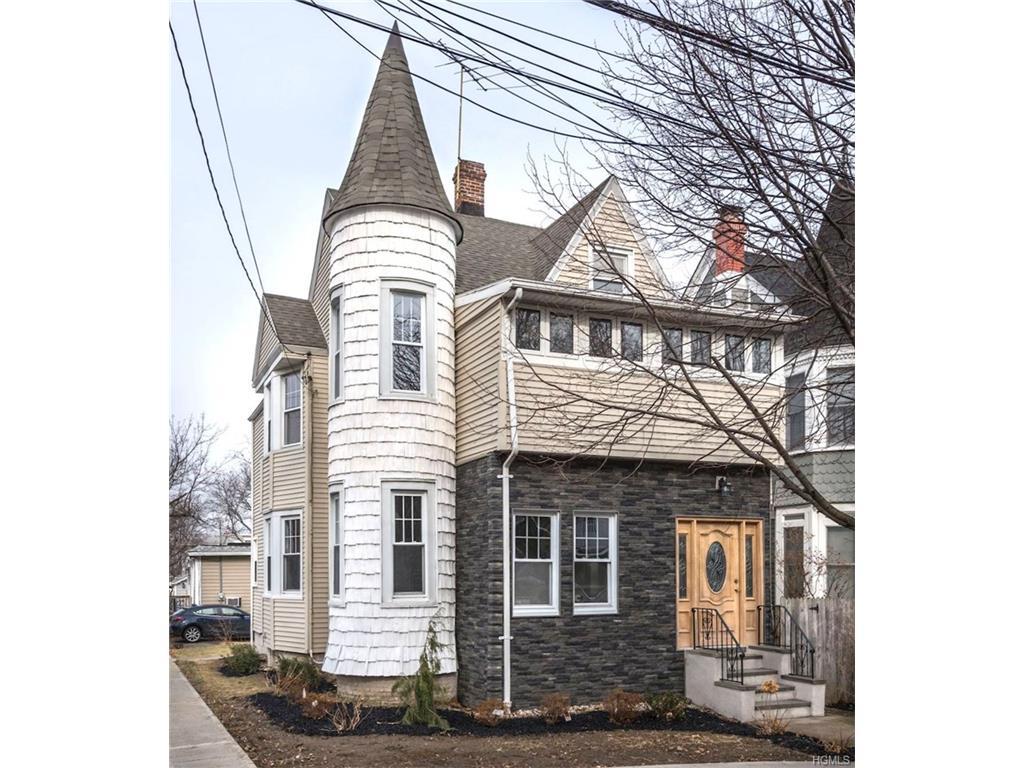 61 Bay Street - Photo 1