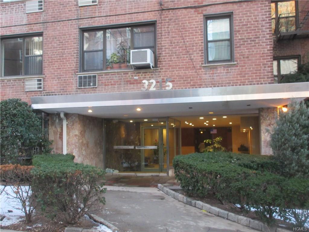 3215 Arlington Avenue - Photo 1