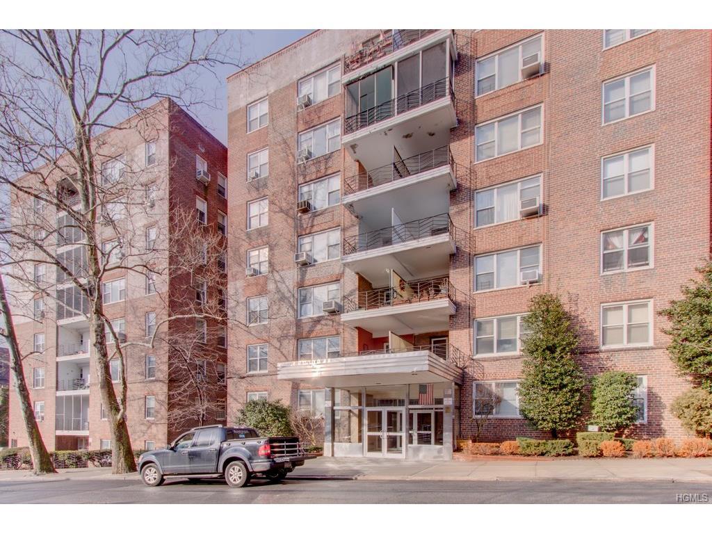 3299 Cambridge Avenue - Photo 1