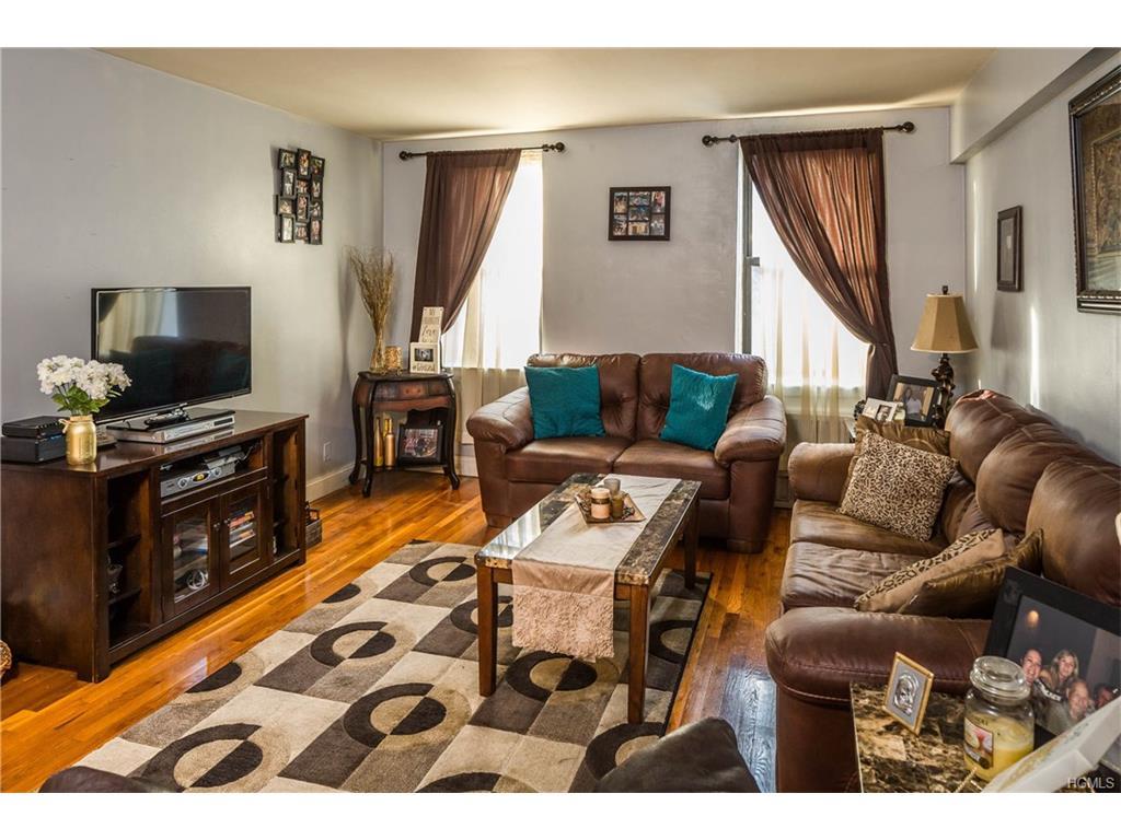77 Bronx River Road - Photo 1