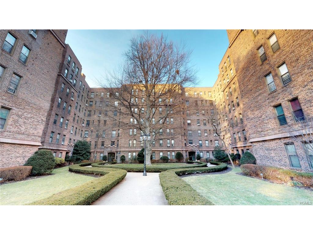 531 Lincoln Avenue - Photo 1