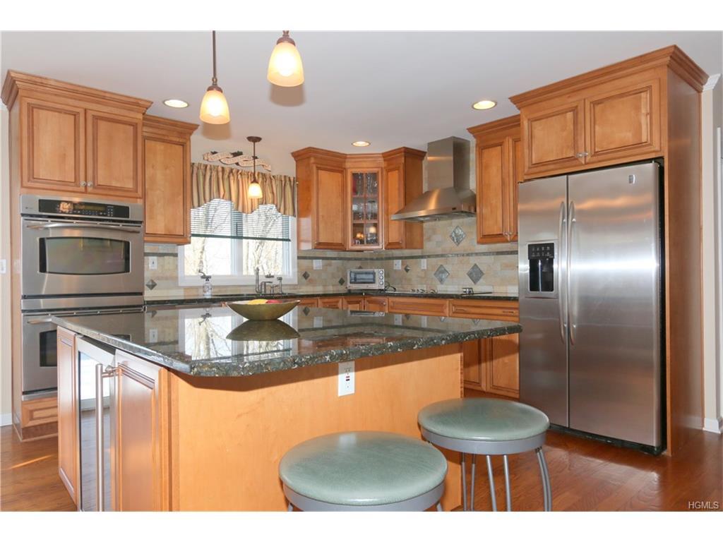 1813 Morningview Drive - Photo 1