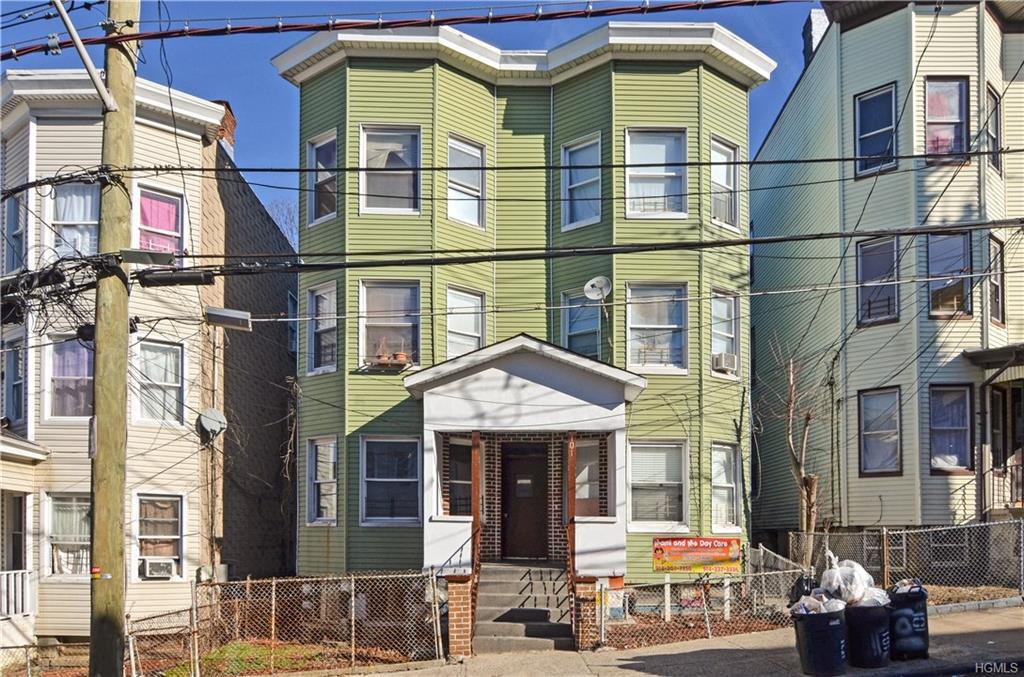 101 Maple Street - Photo 1