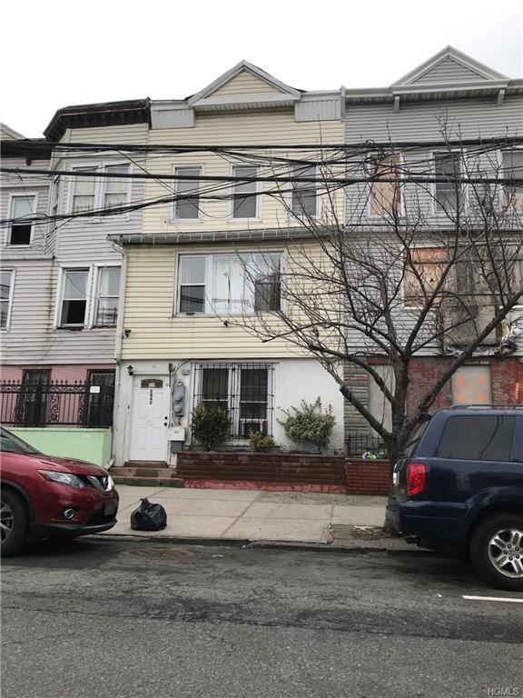 2042 Washington Avenue - Photo 1