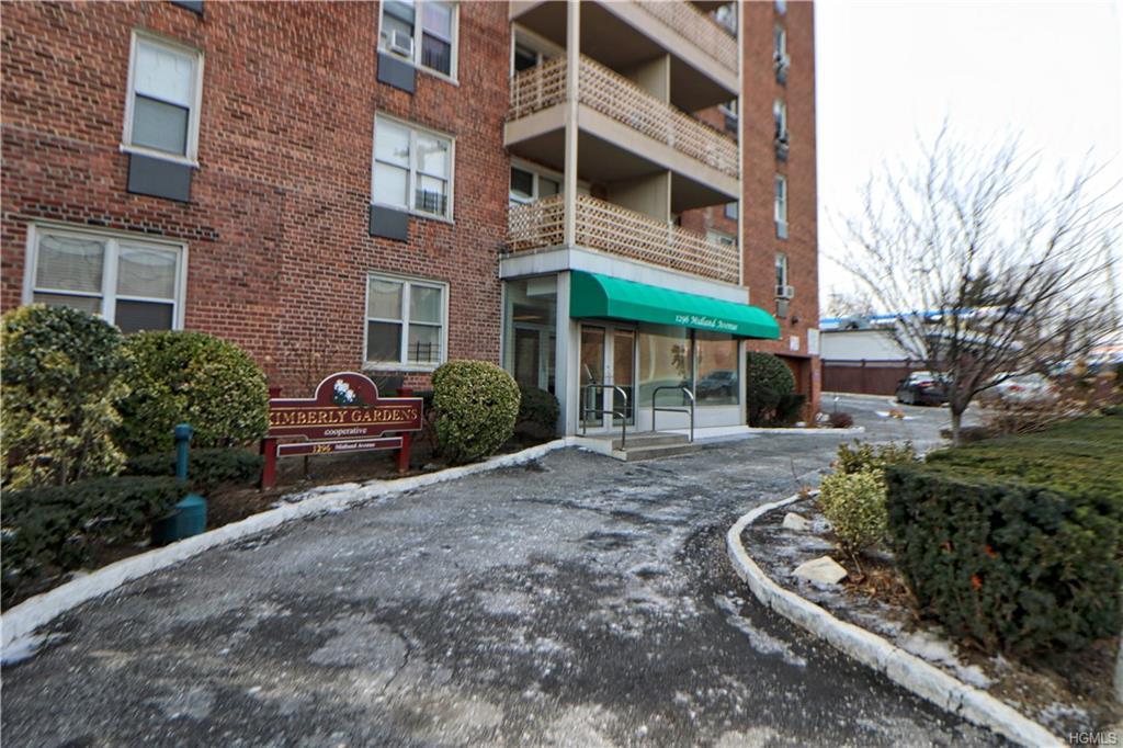 1296 Midland Avenue - Photo 1