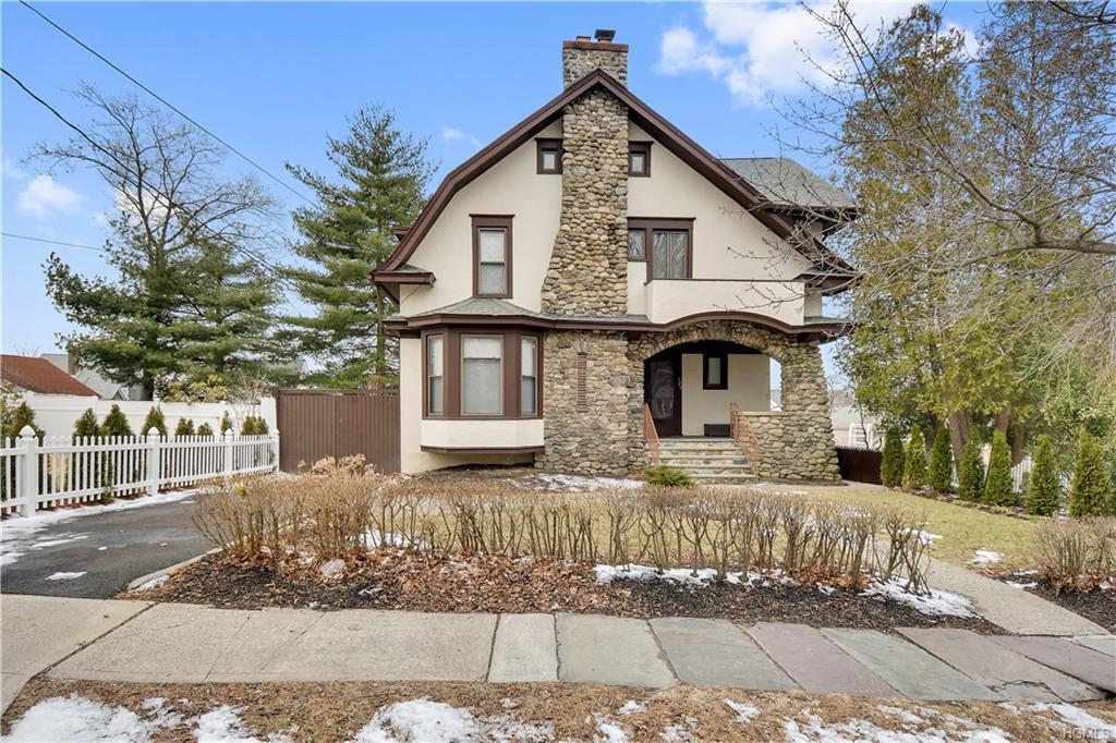129 Buckingham Road - Photo 1