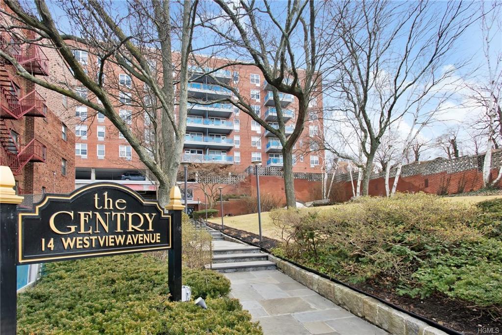 14 Westview Avenue - Photo 1