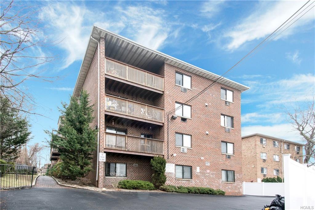 332 Palisade Avenue - Photo 1
