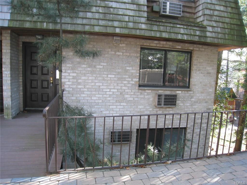 555 Central Park Avenue - Photo 1