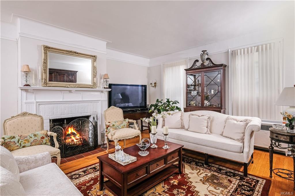 25 Parkview Avenue - Photo 1