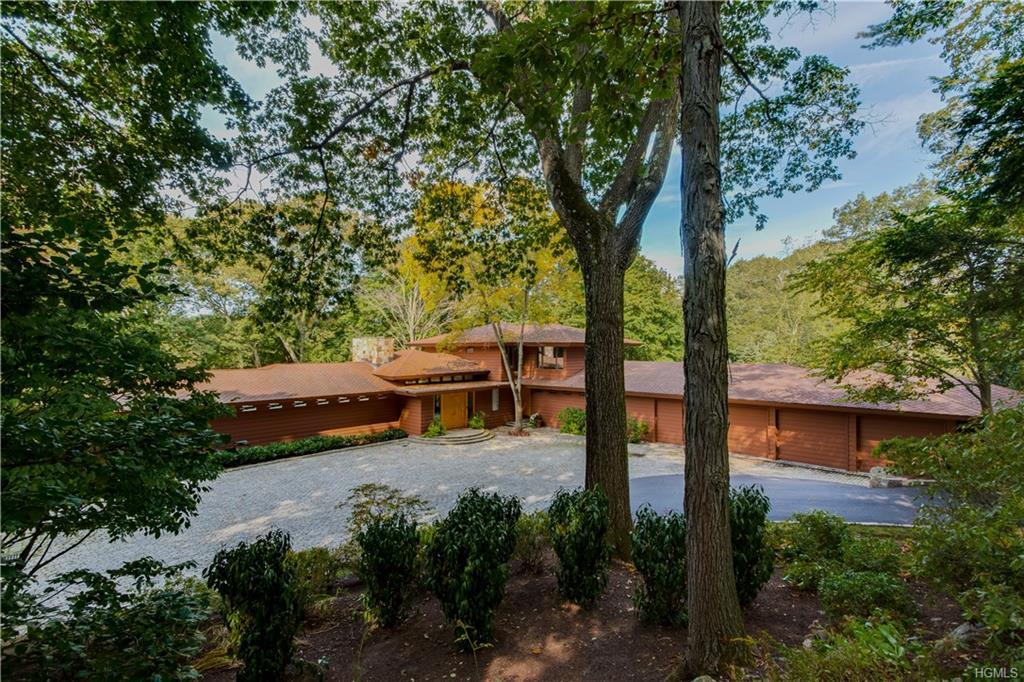 63 Round Hill Road - Photo 1