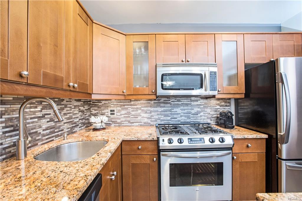 100 Hartsdale Avenue - Photo 1
