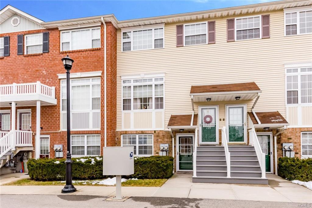 133 Mermaid Lane - Photo 1