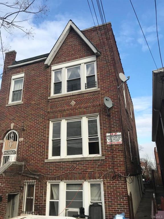 2918 Laconia Avenue - Photo 1