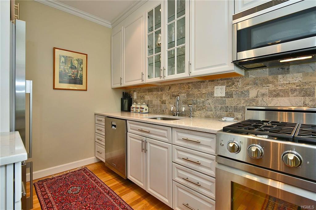 90 Bryant Avenue - Photo 1