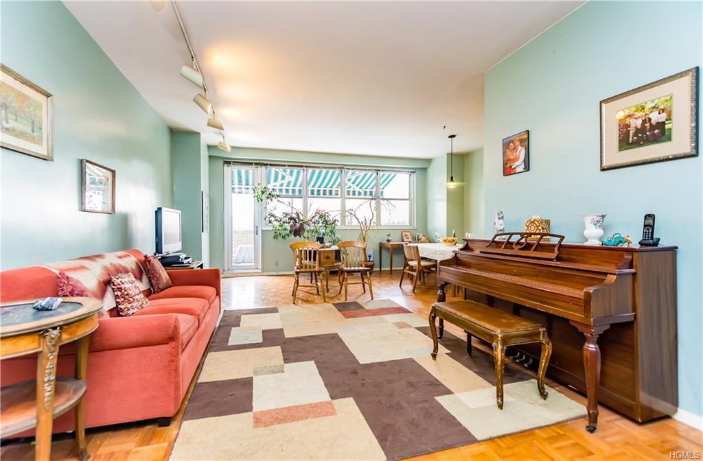 555 Kappock Street - Photo 1
