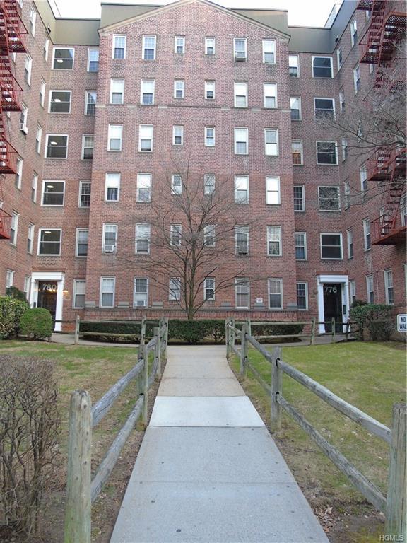 776 Bronx River Road - Photo 1