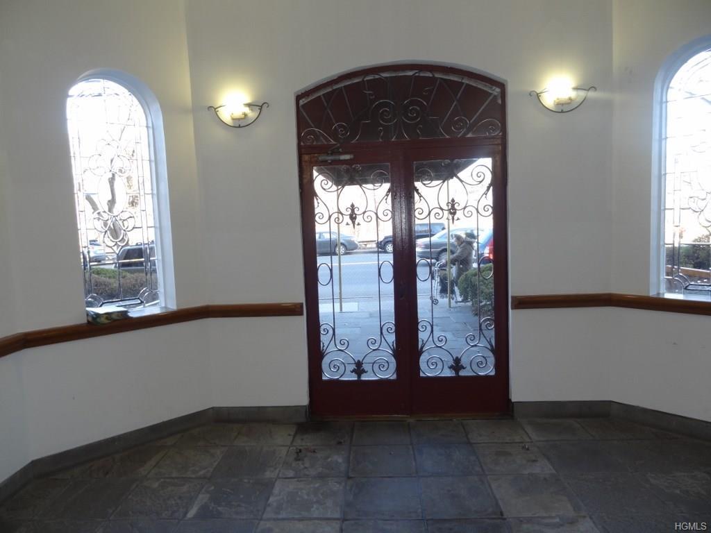 219 Bronx River Road - Photo 1