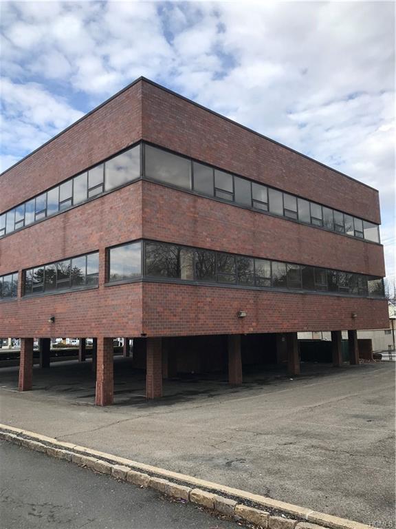 1 Summit Avenue - Photo 1