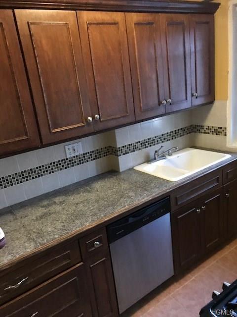 1705 Purdy Street - Photo 1