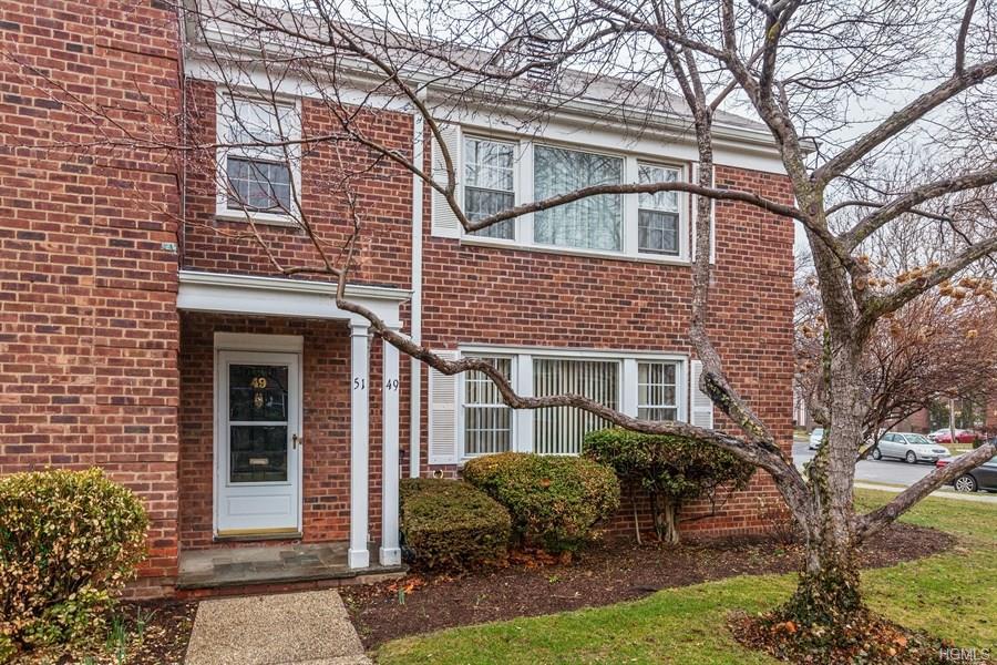 49 Lawrence Park Crescent - Photo 1