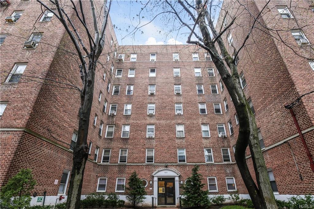 821 Bronx River Road - Photo 1
