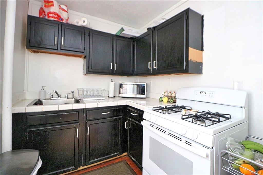 1470 Leland Avenue - Photo 1