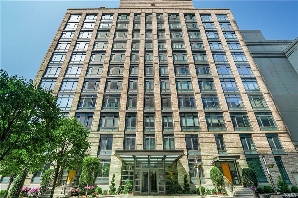 25 City Place - Photo 1