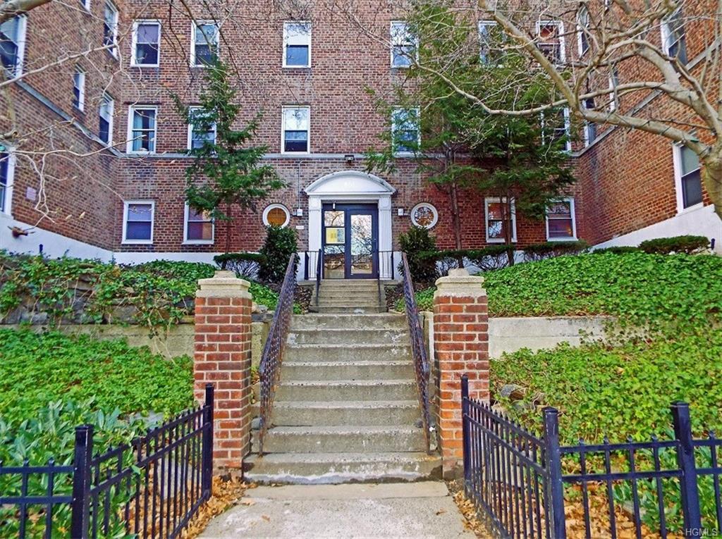 801 Bronx River Road - Photo 1