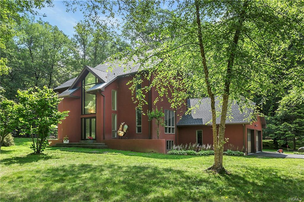 1 Stonehedge Circle - Photo 1