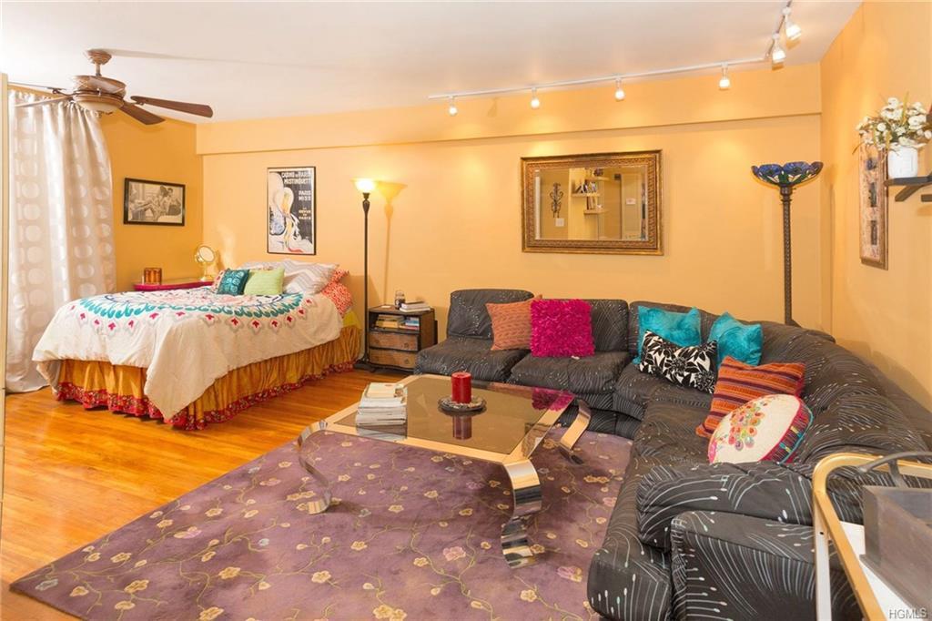 601 Kappock Street - Photo 1