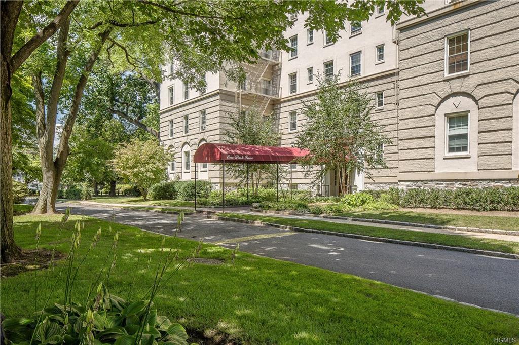 1 Park Lane - Photo 1