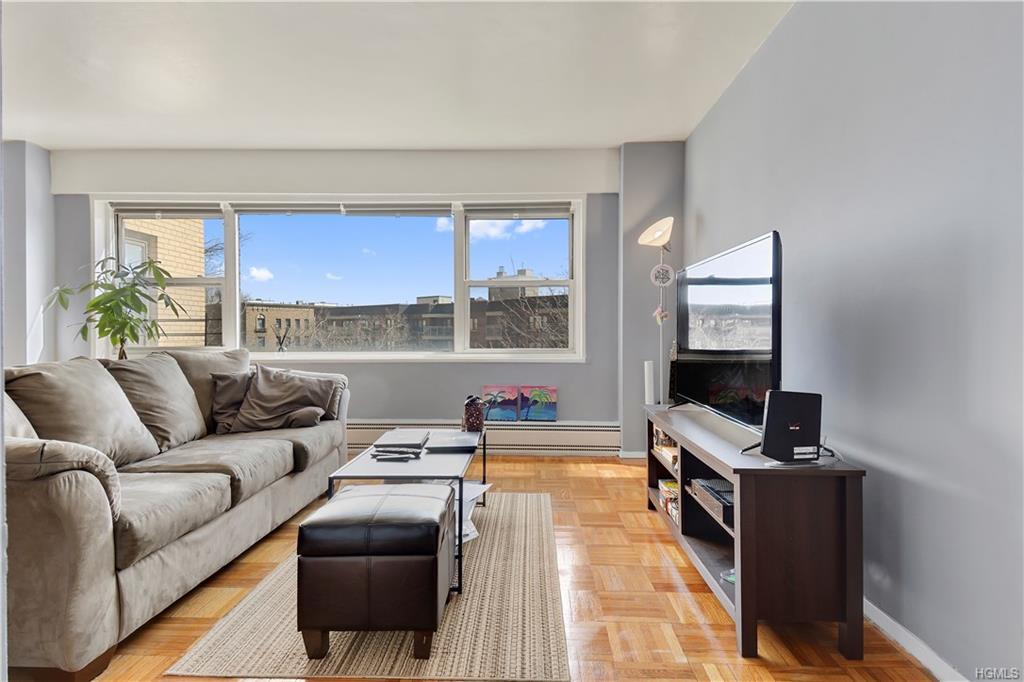 9 Fordham Hill Oval - Photo 1