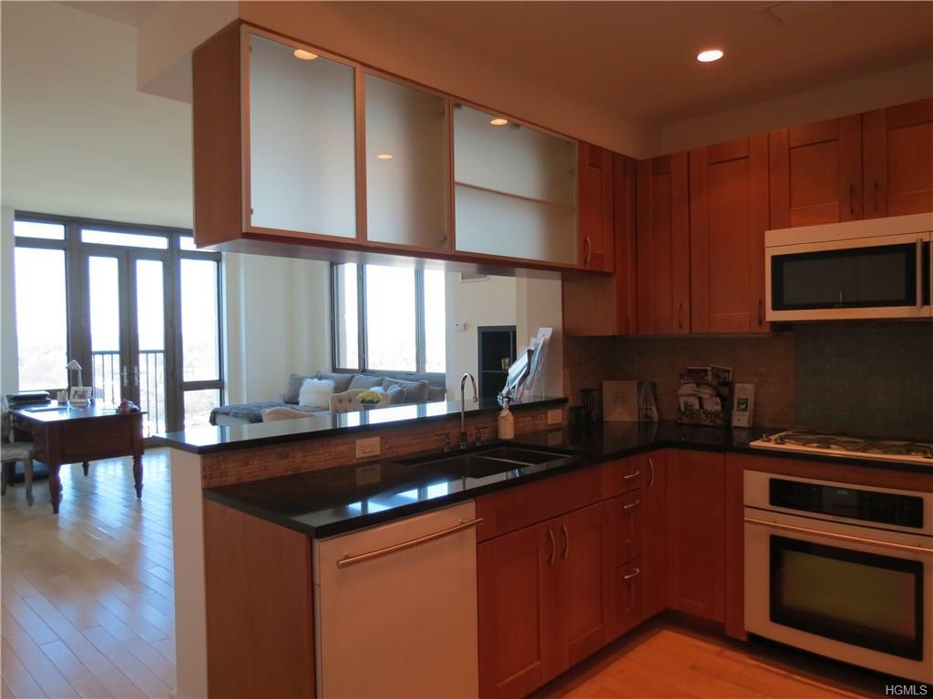 175 Huguenot Street - Photo 1