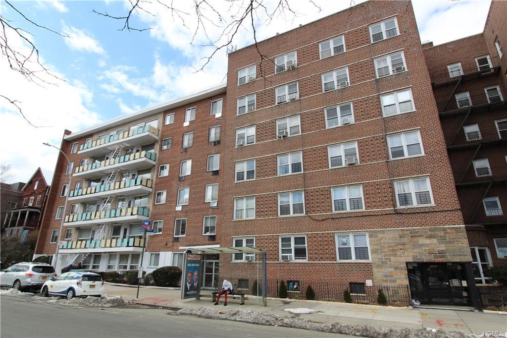 3201 Grand Concourse - Photo 1