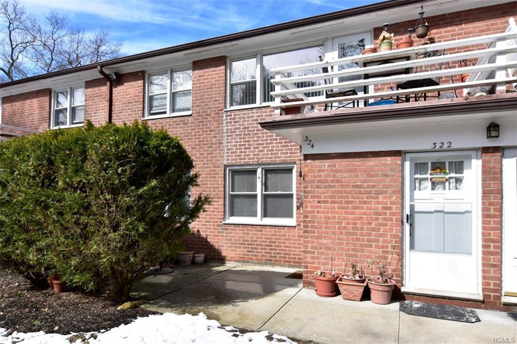 324 Buckhout Street - Photo 1