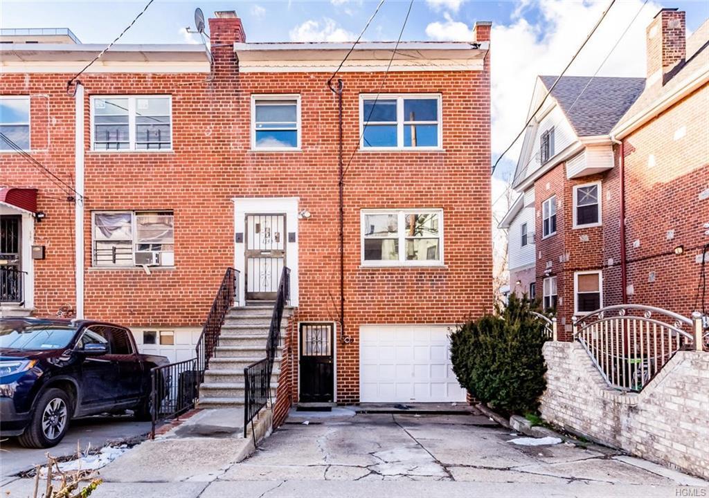 1743 Undercliff Avenue - Photo 1